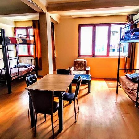 Masala Hostel Batumi Ngoại thất bức ảnh