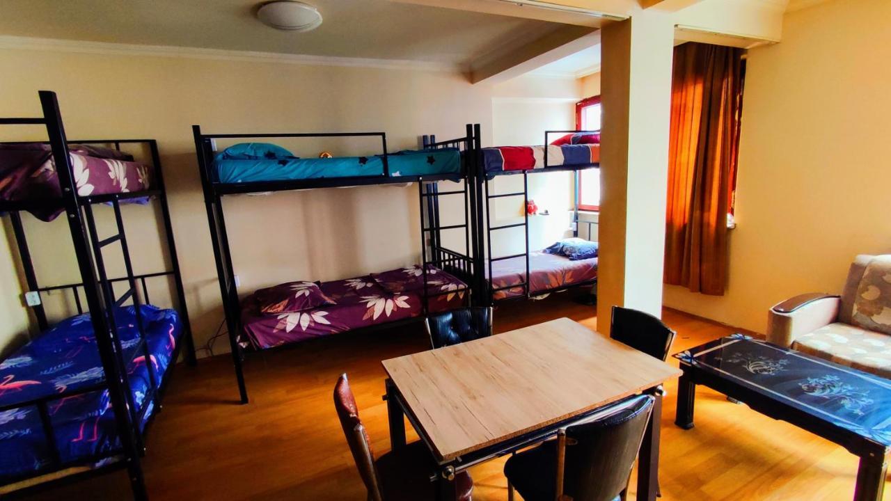 Masala Hostel Batumi Ngoại thất bức ảnh